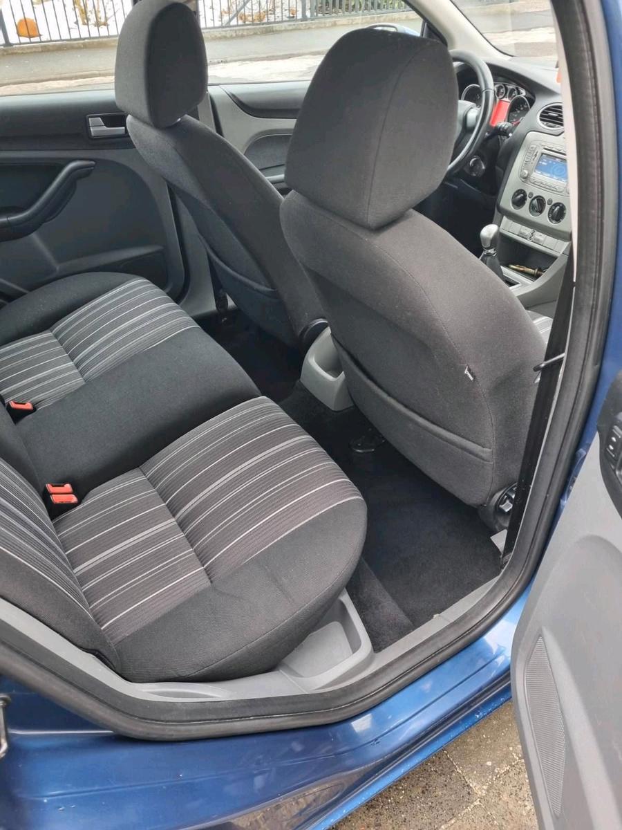 Ford Focus 2009 — photo 8