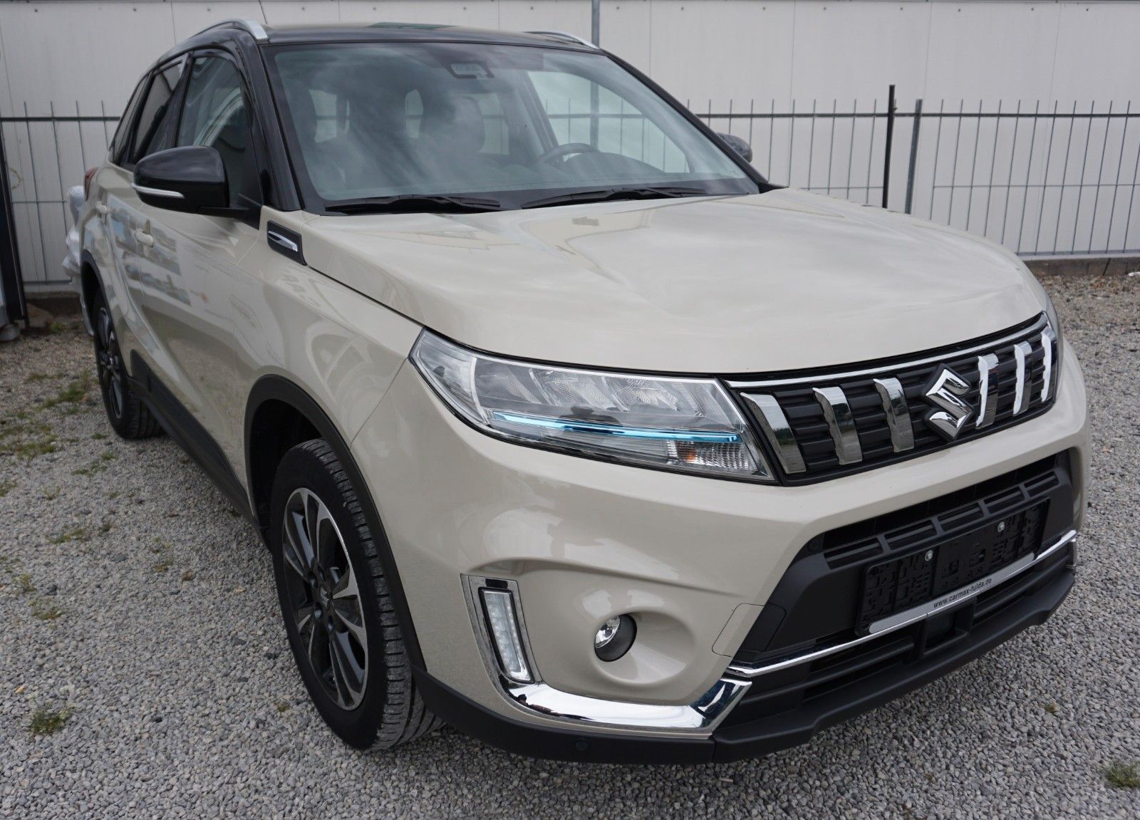 Fahrzeugabbildung Suzuki Vitara 1.4 Mild-Hybrid Comfort+ 4x4, Navi, LED