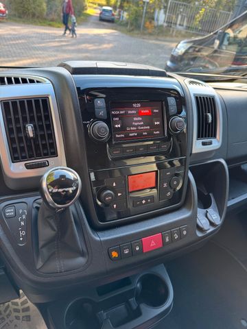 HYMER / ERIBA / HYMERCAR Sydney Aufstelldach-Autom-118 KW-Ahk-Alarm-Leder