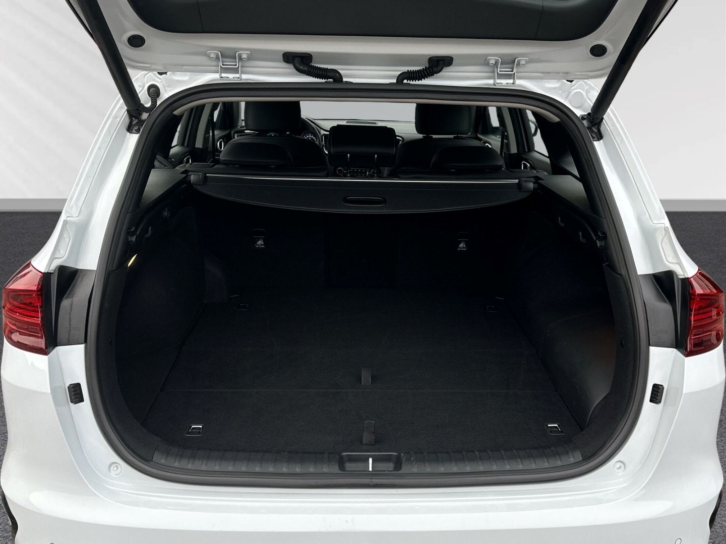 Fahrzeugabbildung Kia Ceed_sw Plug-in Hybrid Spirit 1.6 + El. Panodach