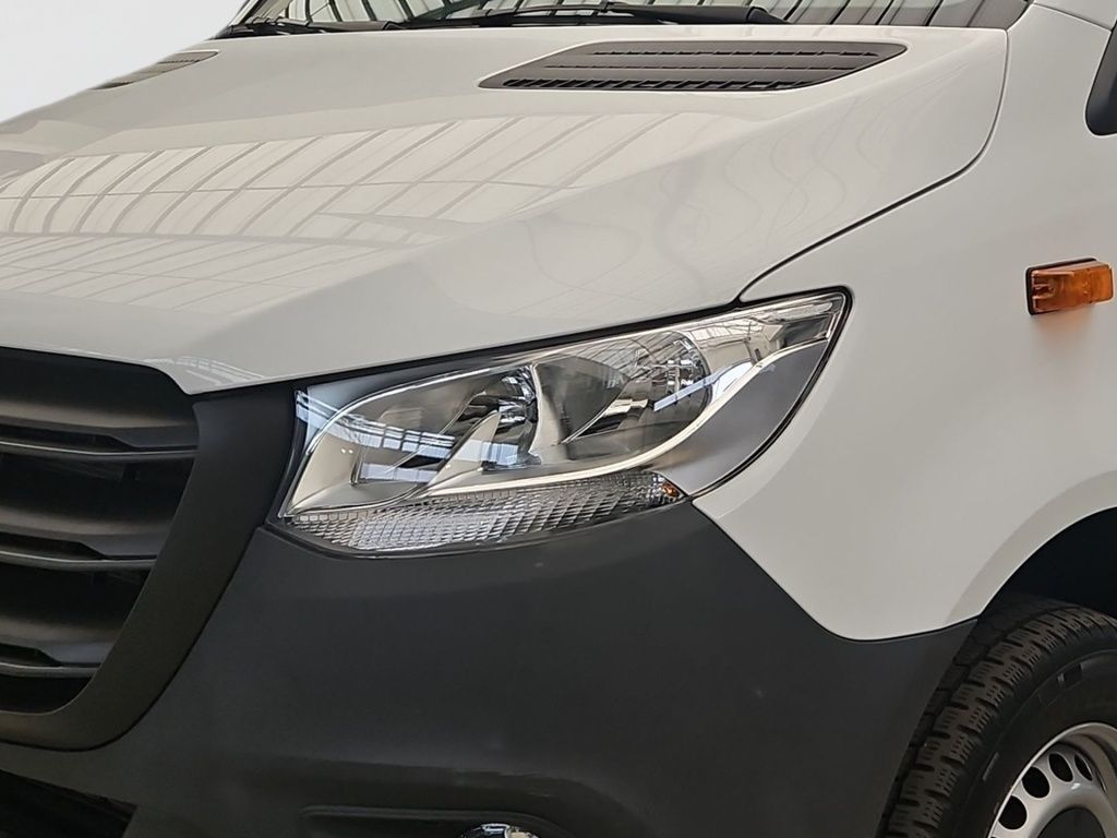 Fahrzeugabbildung Mercedes-Benz Sprinter 317 Kasten L2H2 3,5tAHK Schwingsitz SHZ