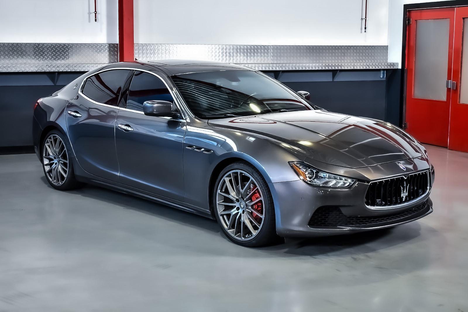 Maserati Ghibli S Q4 Sedan 3,0L V6