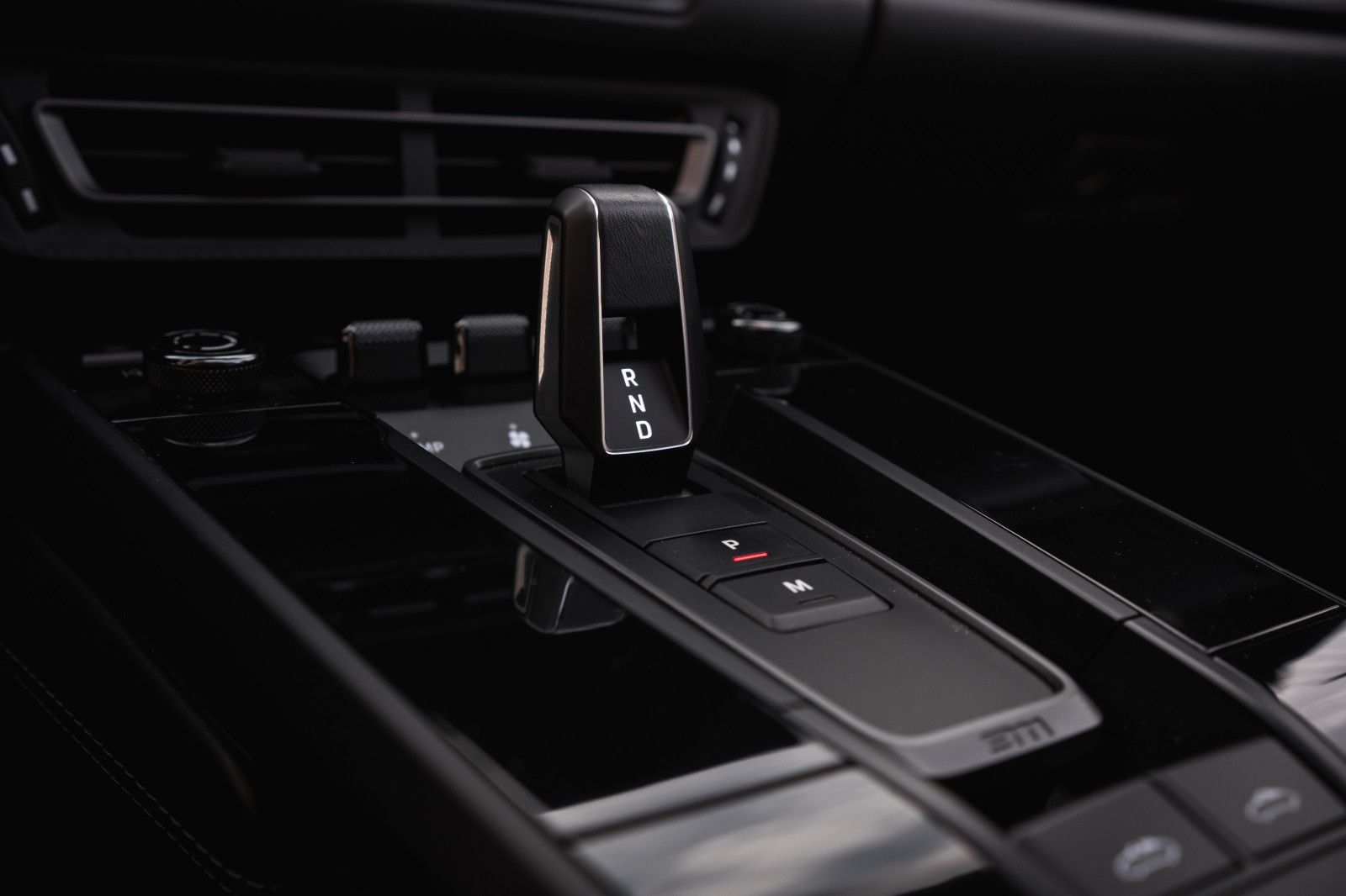 Fahrzeugabbildung Porsche 992/911 Edition 50 Jahre -Lift-Martrix-LED Schw.