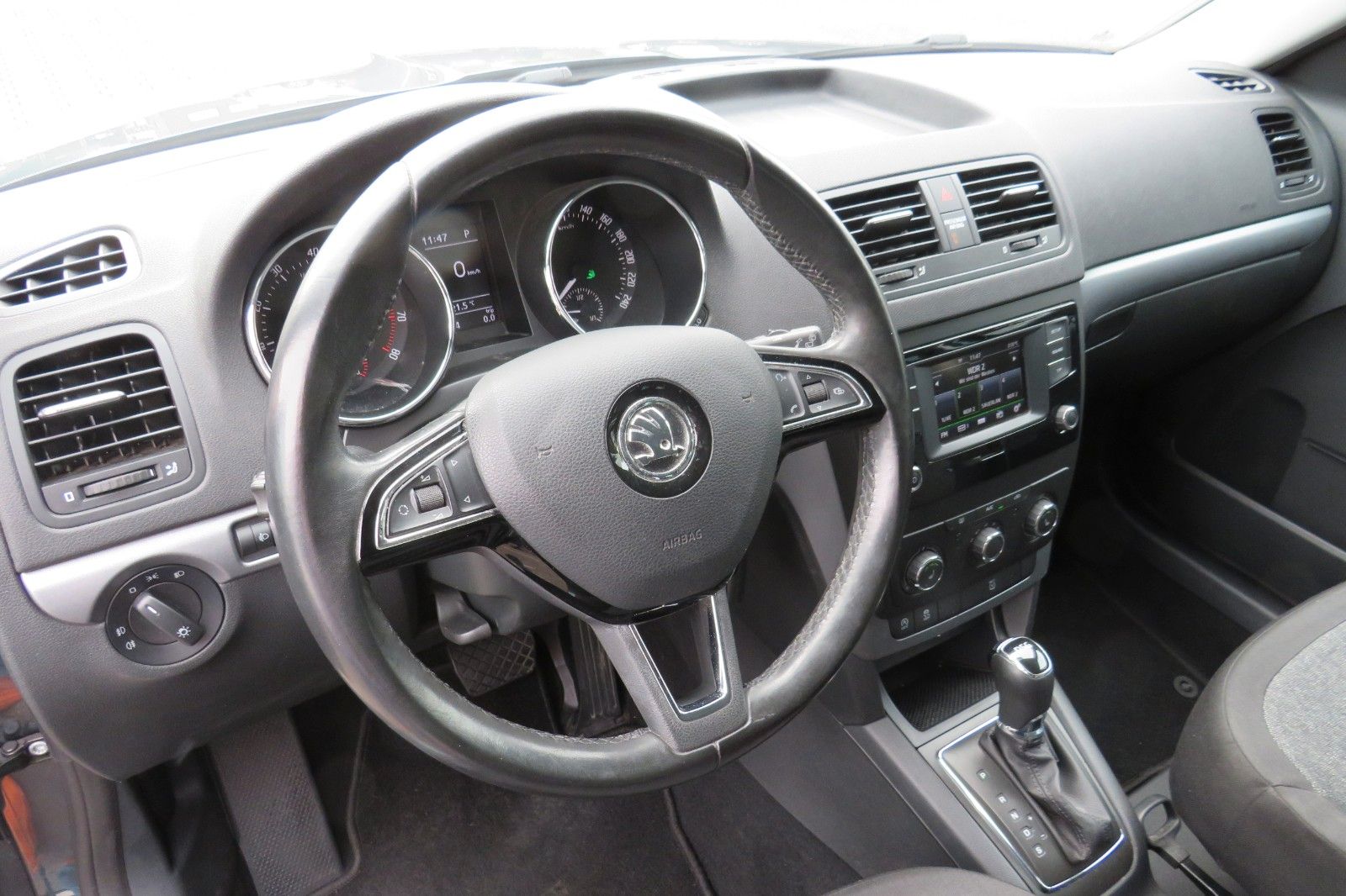Fahrzeugabbildung SKODA Yeti Cool Edition TSI DSG AHK PDC GRA 1.HAND