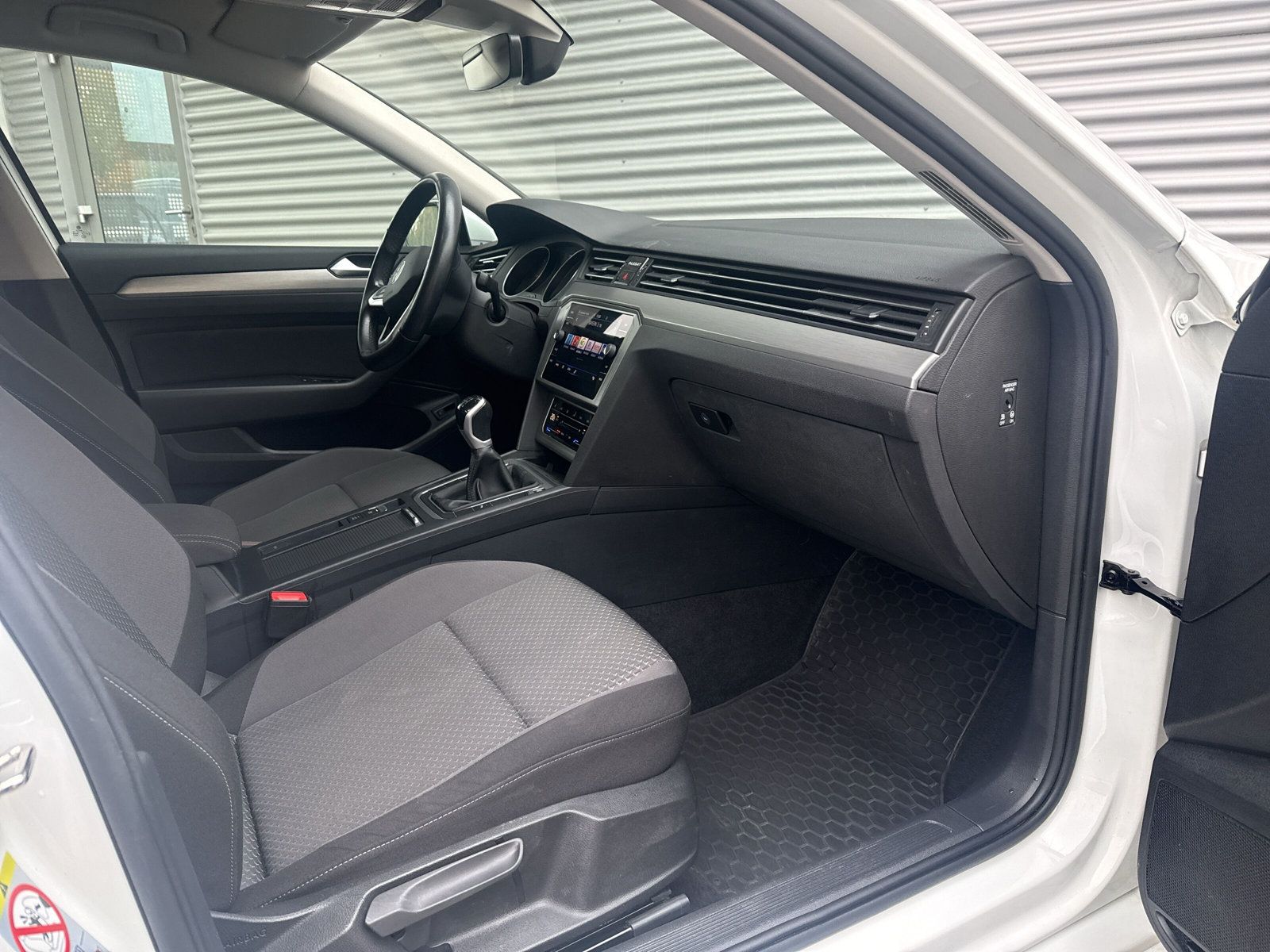 Fahrzeugabbildung Volkswagen Passat Variant 2.0 TDI LED NAVI KAMERA SHZ