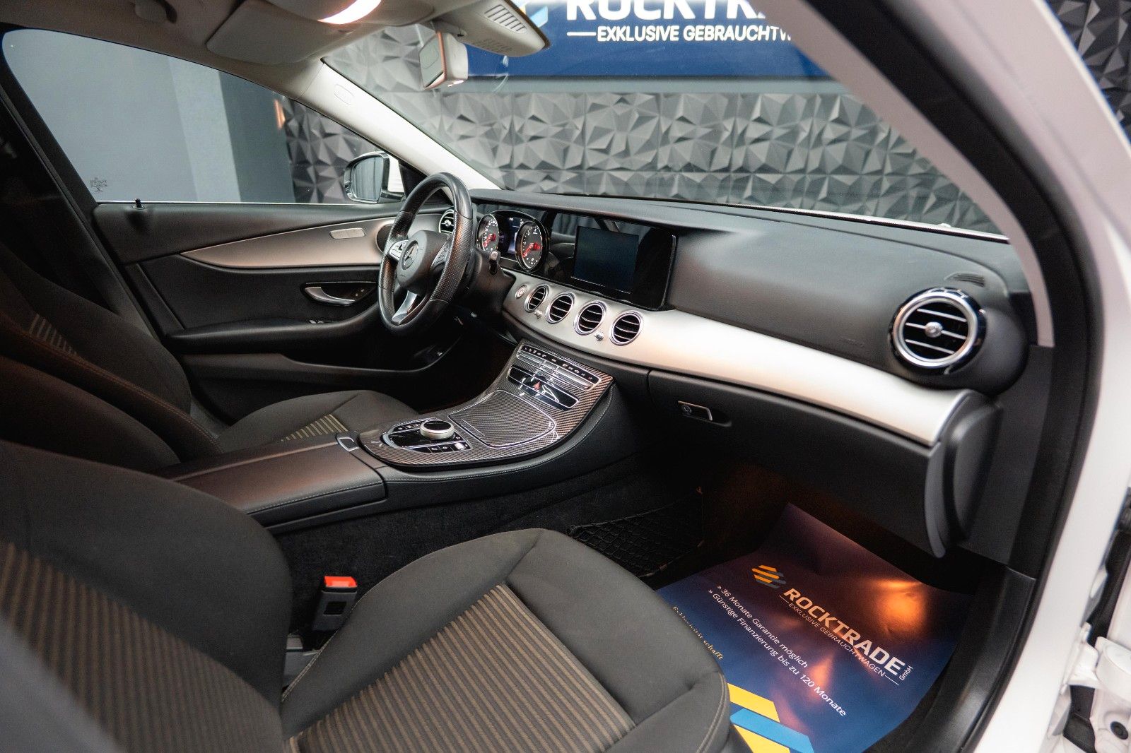 Fahrzeugabbildung Mercedes-Benz E 220d 4Matic Business *LED*Kamera*Scheckheft*