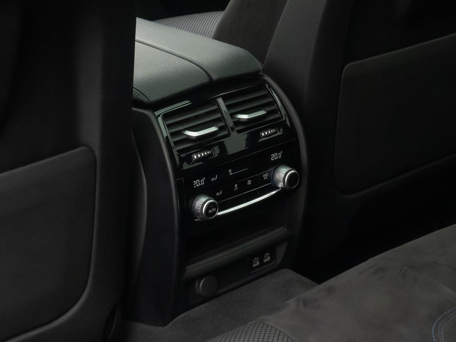 Fahrzeugabbildung BMW 520d xD M Sport Panoram Kamera Laser HUD H/K 19"