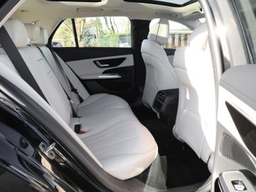 Mercedes E 200 - 7