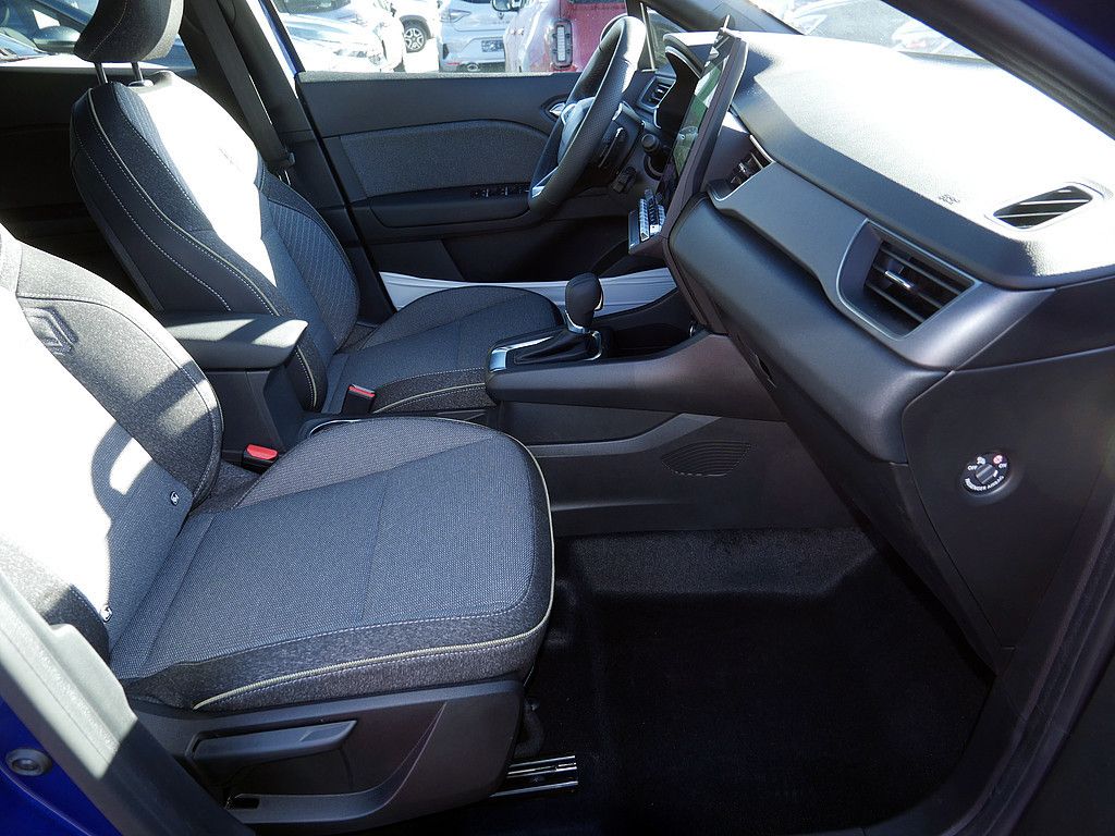 Fahrzeugabbildung Renault Captur Techno TCe 160 SHZ KAMERA NAVI ACC LED