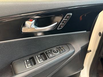 Kia Sorento*SitzBelüftung*Pano*ACC*Memory*BI-Xenon*