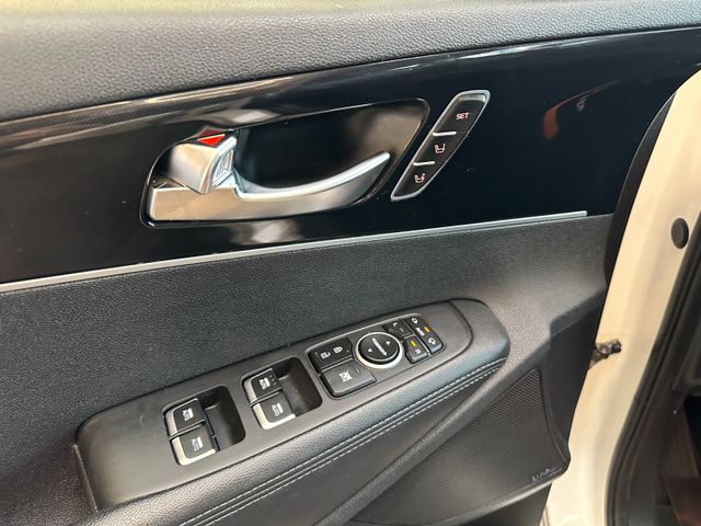 Kia Sorento*SitzBelüftung*Pano*ACC*Memory*BI-Xenon*