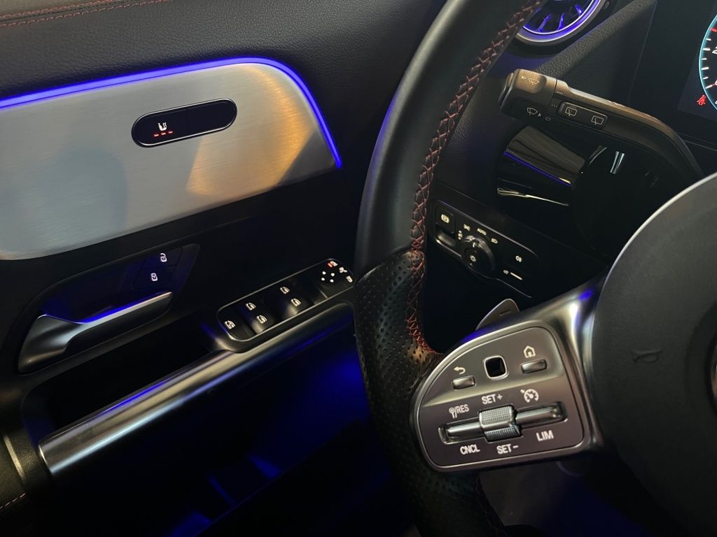 Fahrzeugabbildung Mercedes-Benz GLA 200 AMG AHK Pano Totwi. Sport LED Burm. Navi