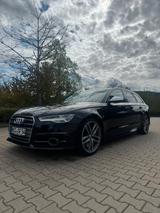 Audi S6 4.0 TFSI quattro S tronic Avant - - schwarze Audi S6