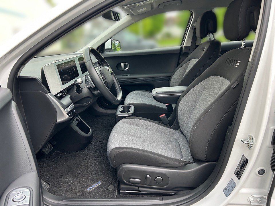 Fahrzeugabbildung Hyundai IONIQ 5 58kWh DYNAMIQ 1.HD GARANTIE LED+NAV+PDC+
