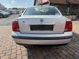 Volkswagen Passat 1.6i Comfortline, Klima, Sitzheizung - gebrauchte VW Passat aus dem Jahr 1999