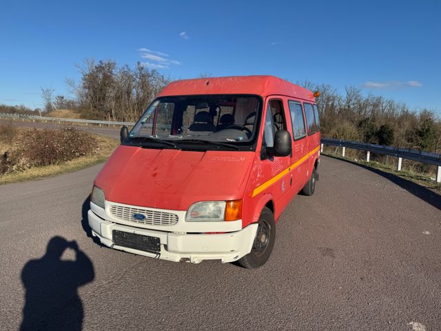 Ford Transit 100L