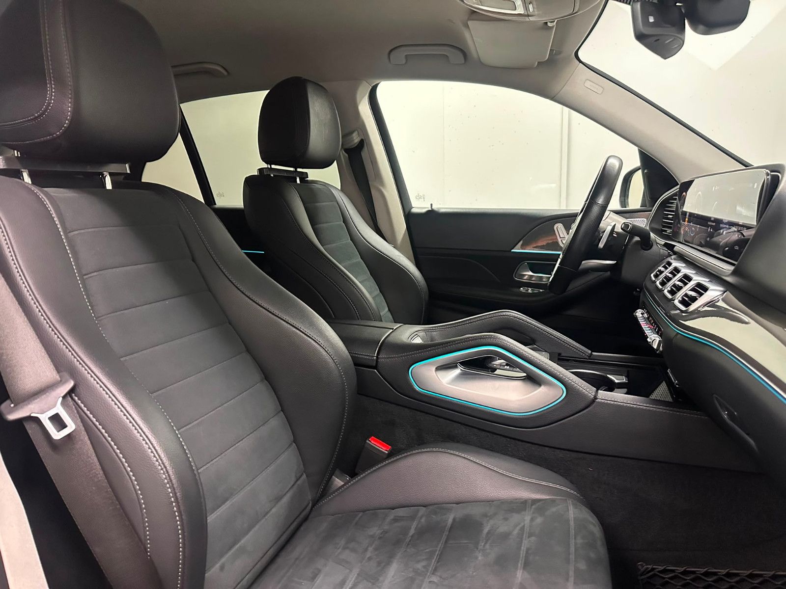 Fahrzeugabbildung Mercedes-Benz GLE 350 de 4MATIC *AMG-LINE*DISTRO*AHK*KEYLESS*