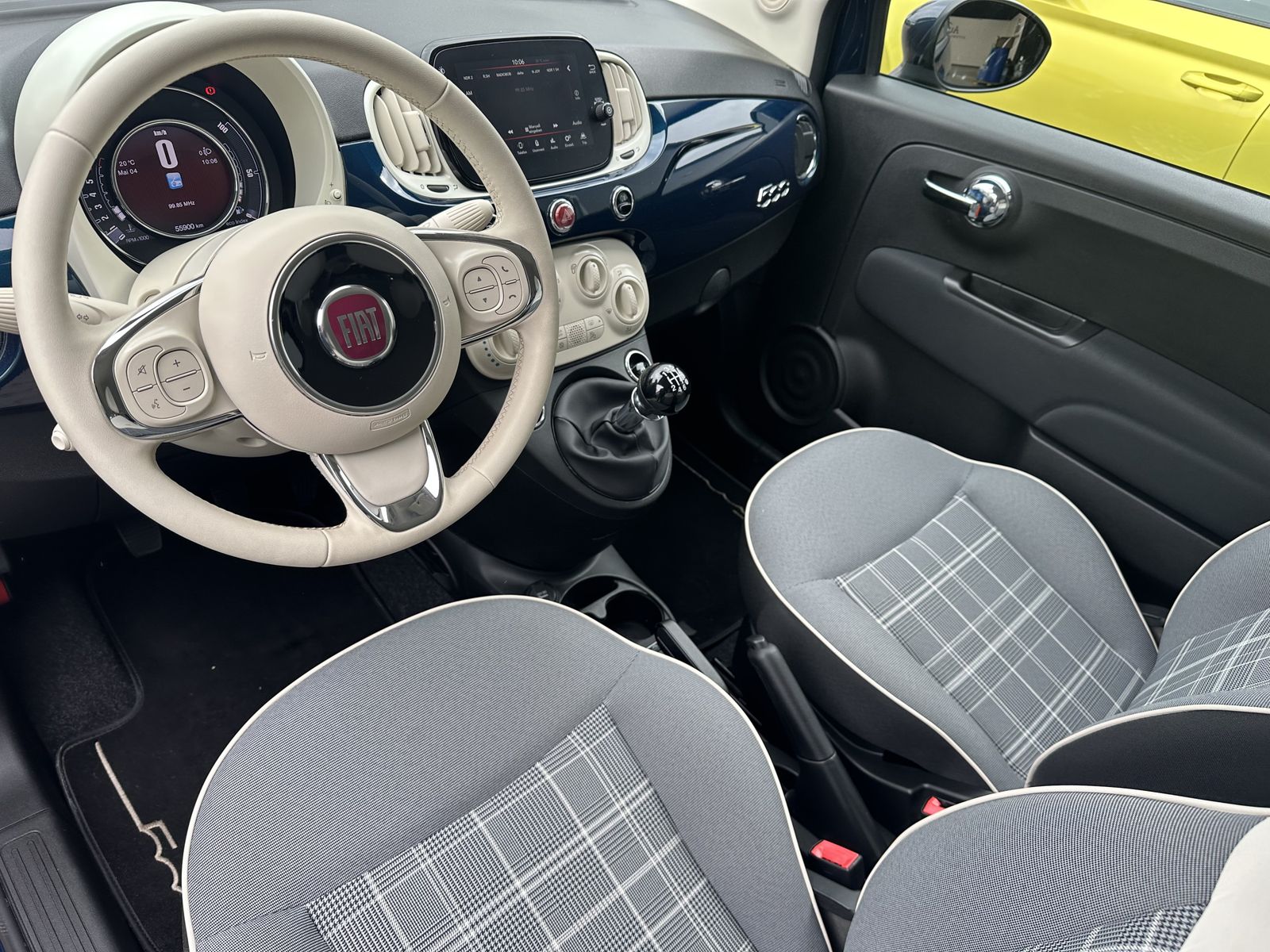 Fahrzeugabbildung Fiat 500 1.0 Lounge PDC+CARPLAY+TEMPOMAT+KLIMA+15Zo