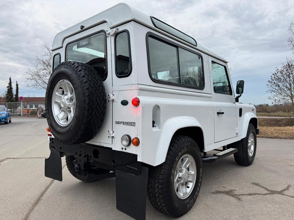 Land Rover Defender