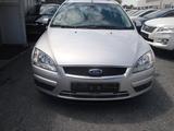 Ford Focus Turnier Ghia - Ford Focus: Turnier Ghia