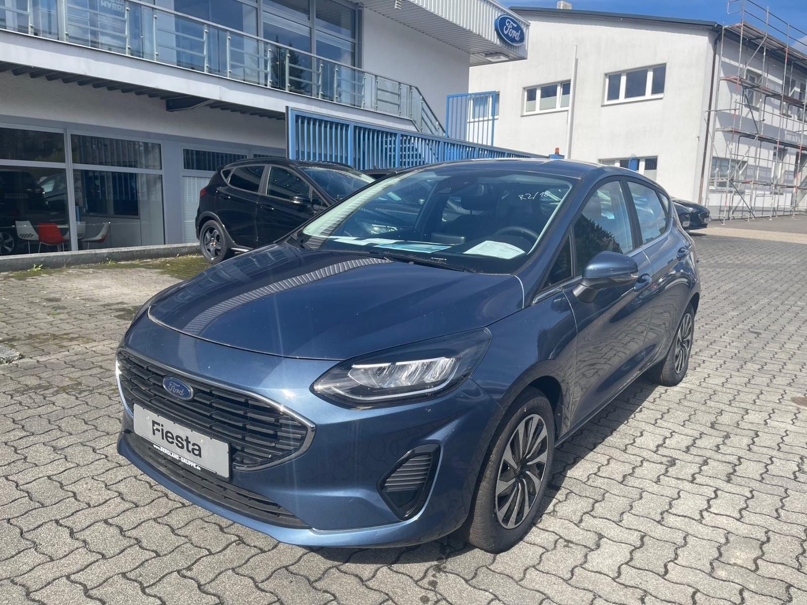 Ford Fiesta TITANIUM *8-fach bereift