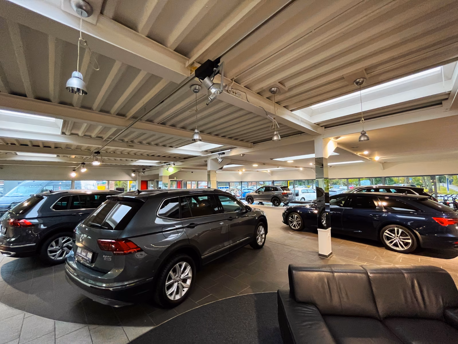 showroom-image-main