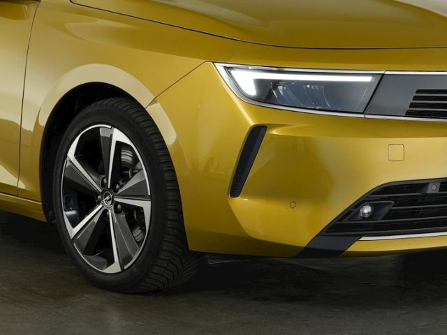Astra L LIM EDITION PHEV AT+RÜCKFAHRKAMERA+KEYLE
