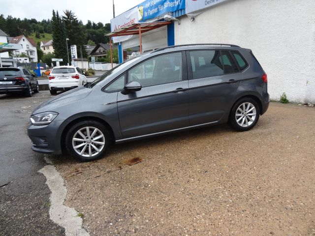 Fahrzeugabbildung Volkswagen Golf Sportsvan VII Lounge/Xenon/Euro6/150PS/AHK/