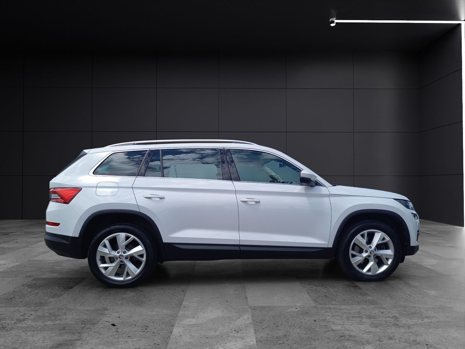 Fahrzeugabbildung SKODA Kodiaq Style 2.0 TDI  4x4 DSG AHZ LED NAVI