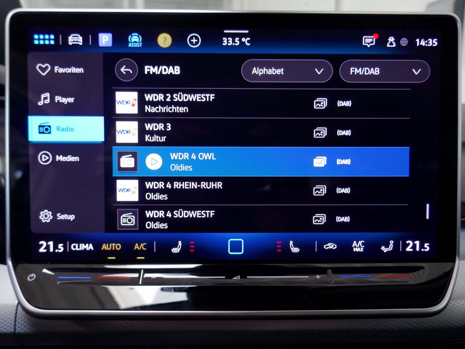 Fahrzeugabbildung Volkswagen Golf VIII GOAL 1.5 TSI | LED RFK ACC Sitzhzg.