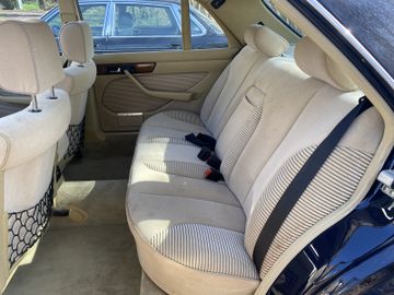 Mercedes 500 - 4