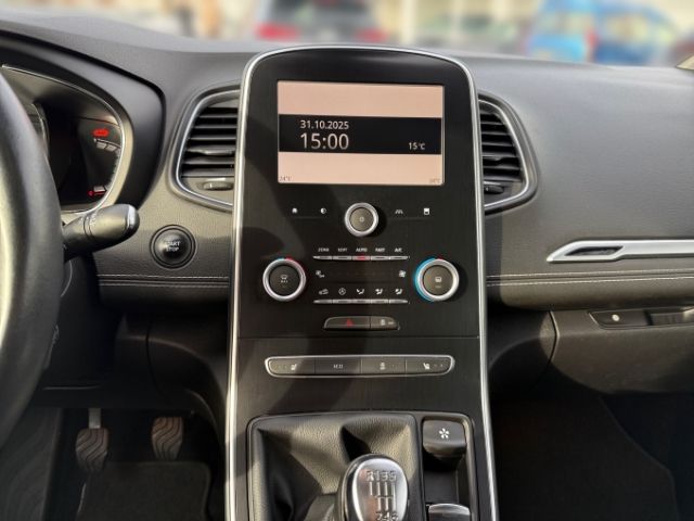 Fahrzeugabbildung Renault Scenic IV Grand Intens 1.6 dCi 130 Energy HUD LE