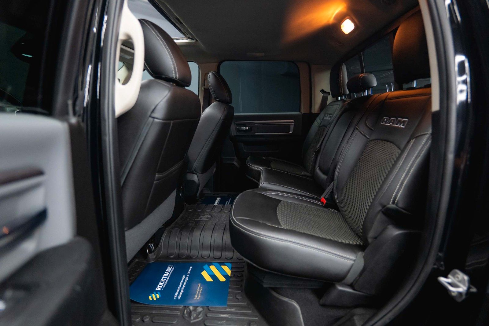 Fahrzeugabbildung Dodge RAM 5.7 V8 HEMI 4x4 OFFROAD Night LONGBED RAMBOX