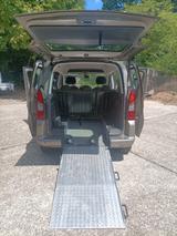 Citroën Berlingo Rollstuhlumbau /Service neu/Tüv neu - gebrauchte Citroën Berlingo aus dem Jahr 2015