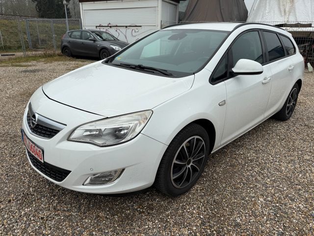 Opel Astra J Sports Tourer Design Edition+WinterP+Nav