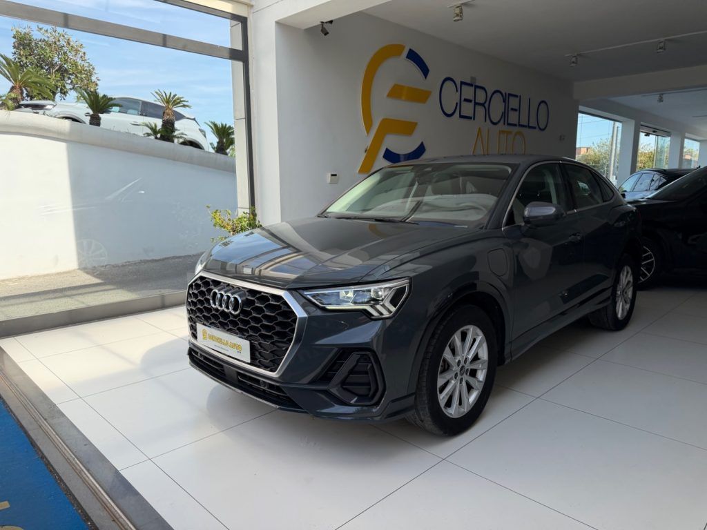 Audi Q3 SPB 45 TFSI e S tronic Business Plus da  imagem 2