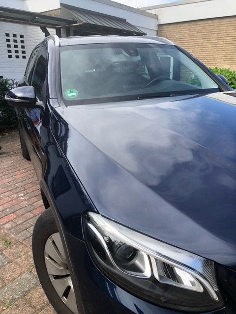 Image of Mercedes-Benz GLC 220