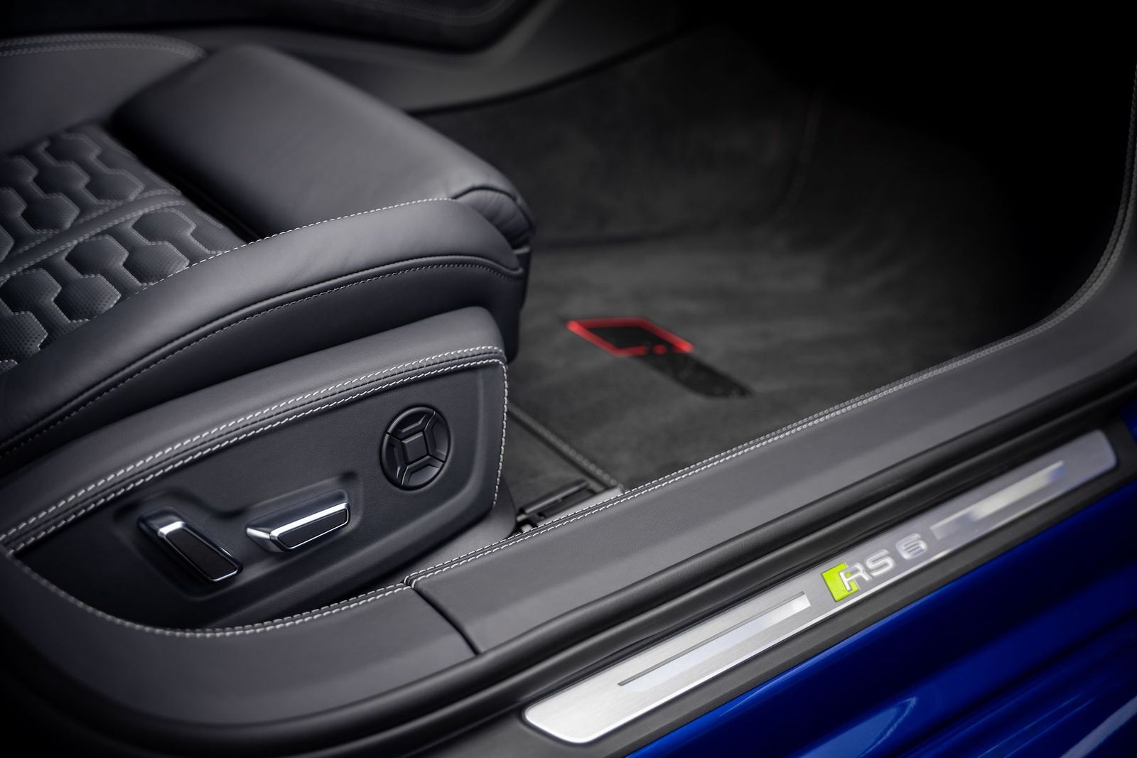 Fahrzeugabbildung Audi RS6 KERAMIK|B&O-ADVANCED|CARBON|UNIKAT|1080PS