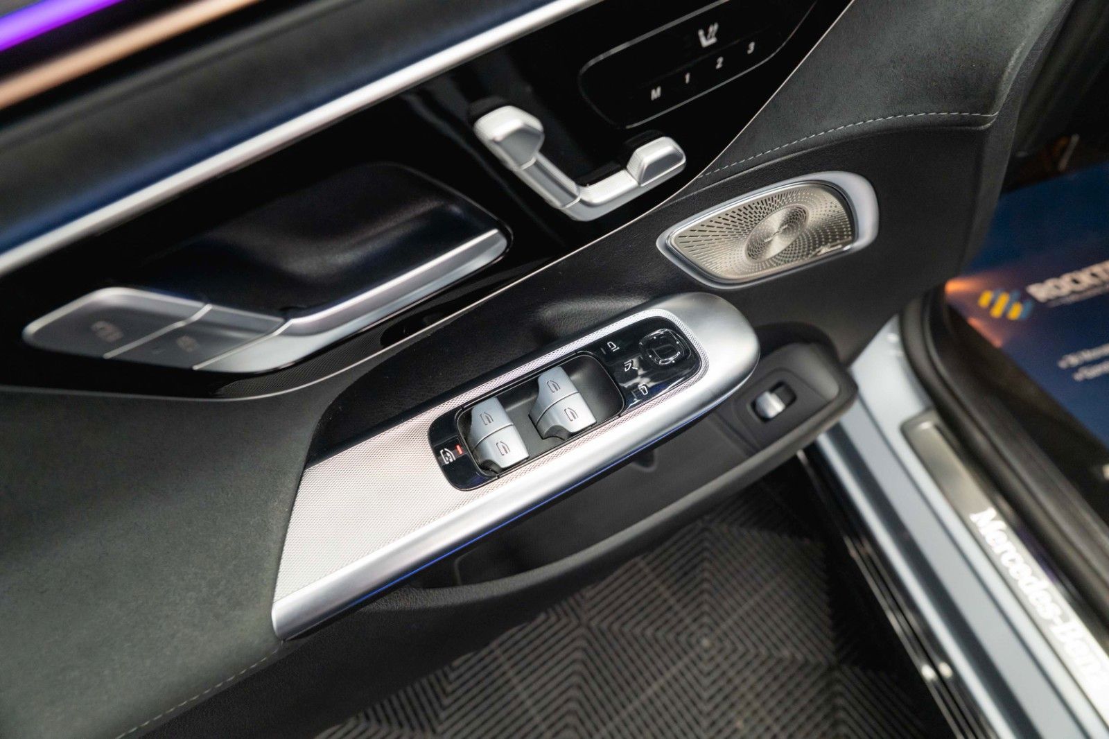 Fahrzeugabbildung Mercedes-Benz EQE 350+ AMG Night | Batterie NEU 100% | Pano