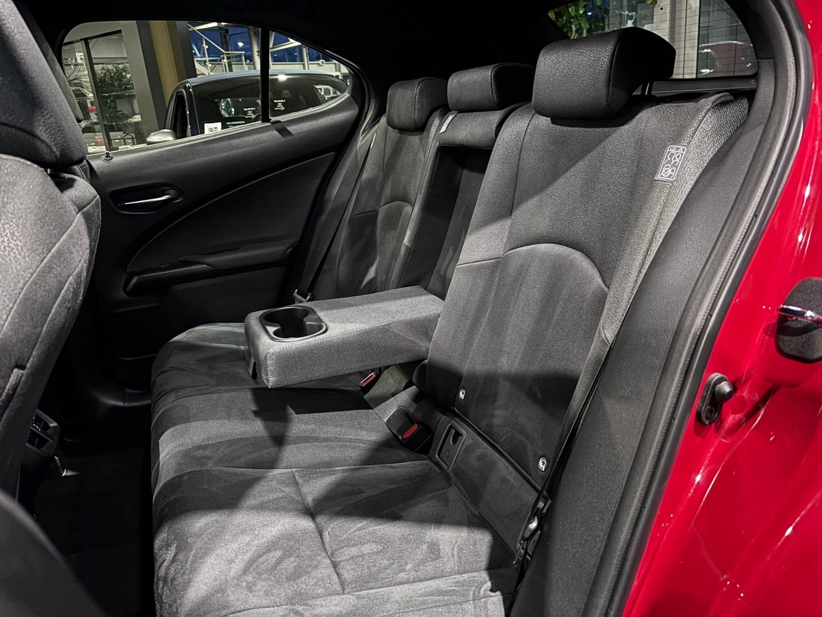 Fahrzeugabbildung Lexus UX 250 h Style RFK LED CarPlay