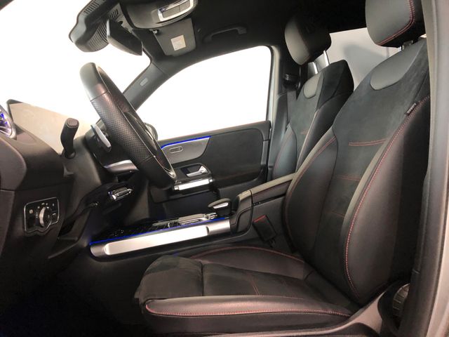 Fahrzeugabbildung Mercedes-Benz GLB 220 d 4Matic /Night/AHK/MBUX