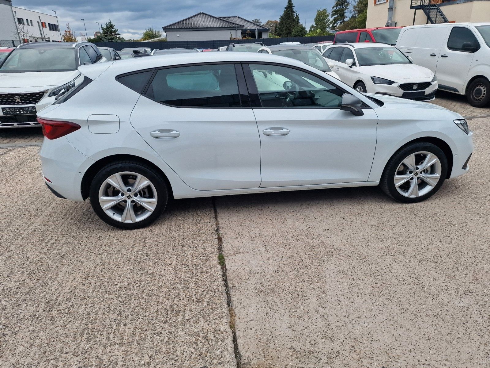 Seat Leon FR e-Hybrid, Plug-in,  Automatik, Kamera,Na imagem 3