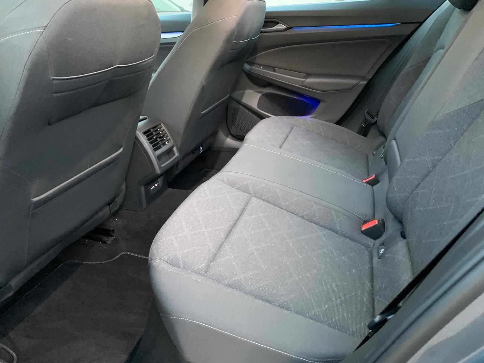 Volkswagen Golf VIII Variant Life NAVI SHZ LED PDC ACC 18", миниатюра 5