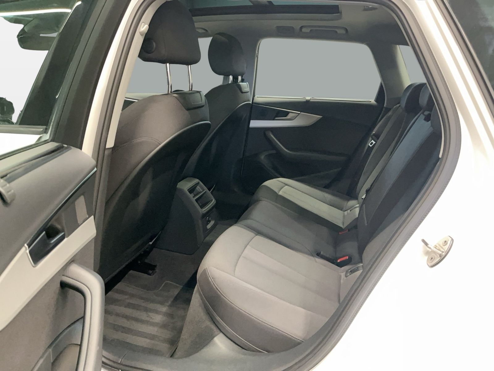 Audi A4 - Bild 10