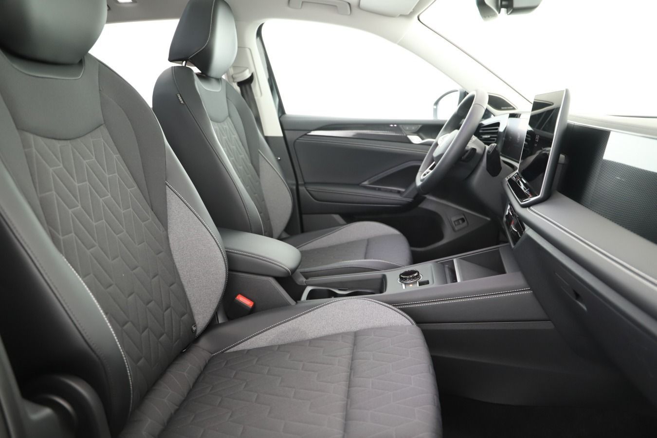Volkswagen Tiguan 1.5 eTSI DSG Life LED ACC 360° AHK Navi foto 7