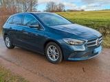 Mercedes-Benz B 200 DCT  - blaue Mercedes-Benz B-Klasse