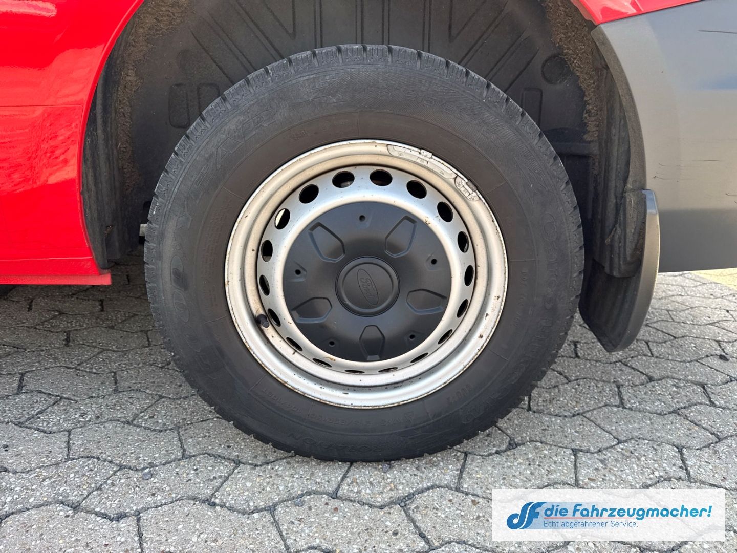Fahrzeugabbildung Ford Transit Custom Kombi 300 L1 2.2 TDCi *4107