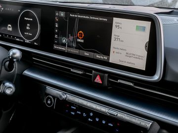 Hyundai Ioniq 6 Elektro Wärmepumpe Digi Cockpit Navi LED