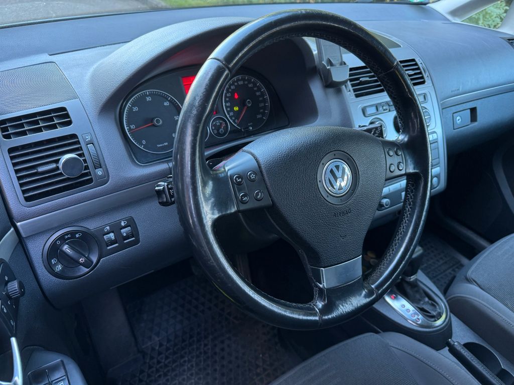 Volkswagen Touran Highline 2.0 TDI DSG,Klima,AHK