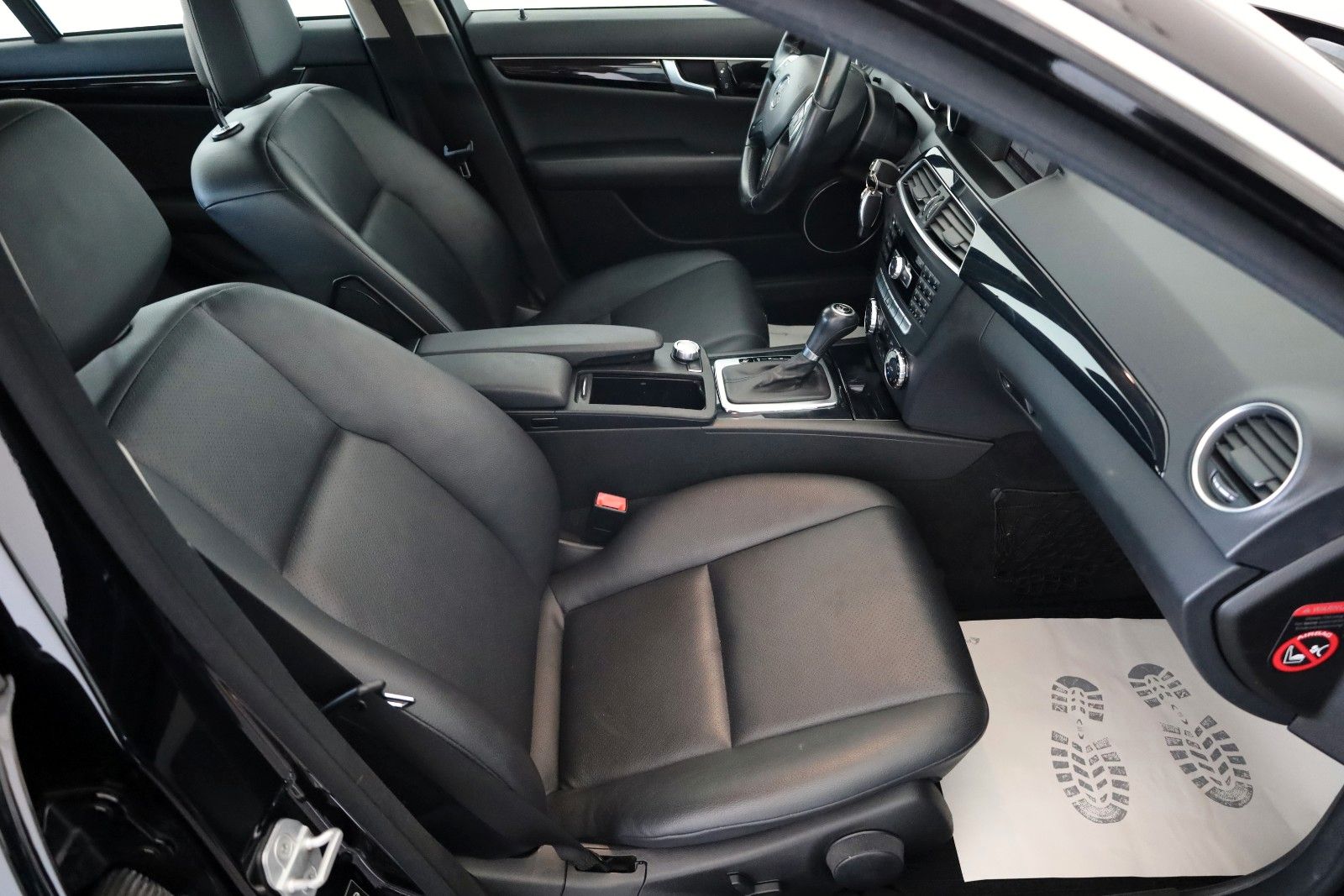 Fahrzeugabbildung Mercedes-Benz C 220 CDI T BlueEfficiency, Leder, AHK